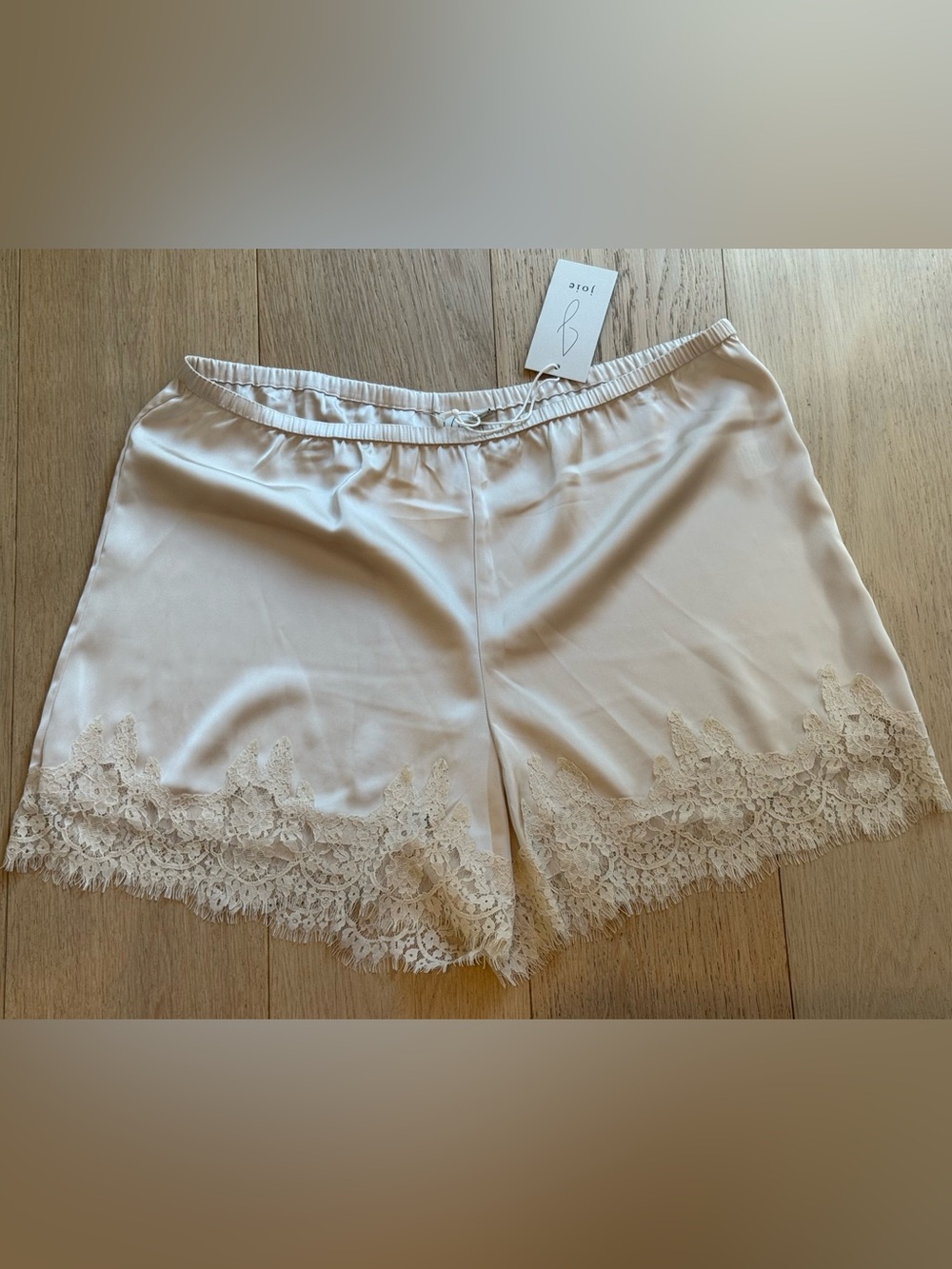 BNWT Joie Cream Lace-Trim Satin Shorts